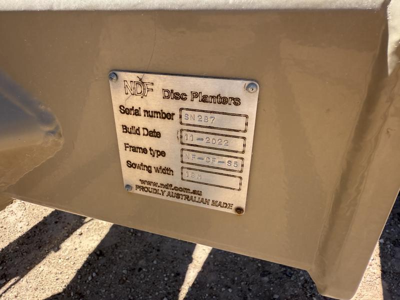 USED NDF Disc Planter 18m NF Contour Flex 375mm, SA650-E units